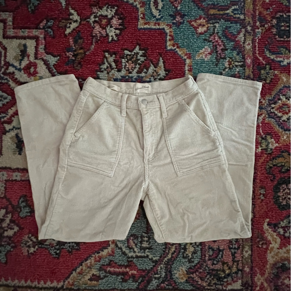 Universal Thread Cream Corduroy High-Waist Cropped Pants 2R